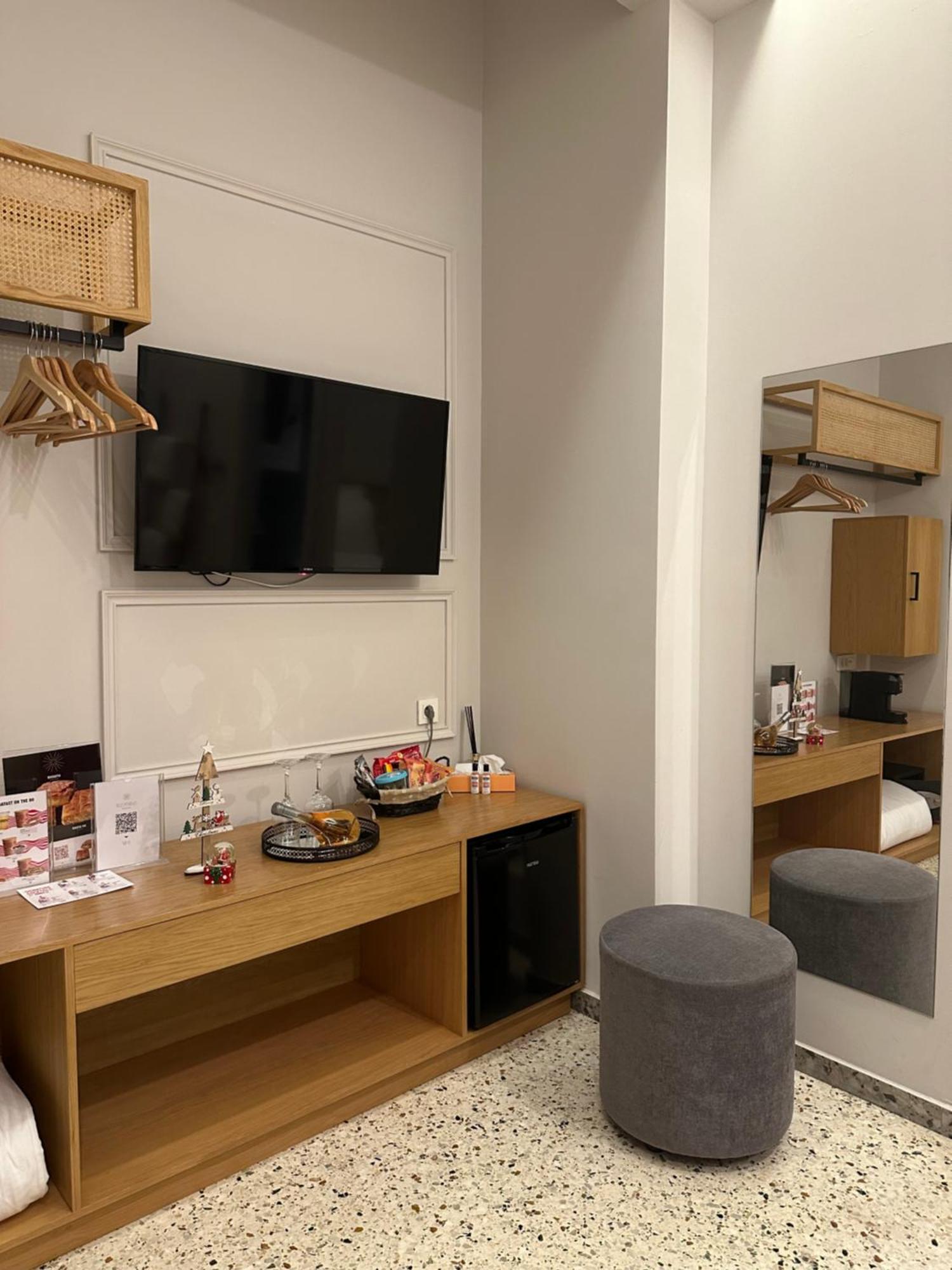 Belle Athenes - Luxury Rooms At Monastiraki Railway Station Exterior foto