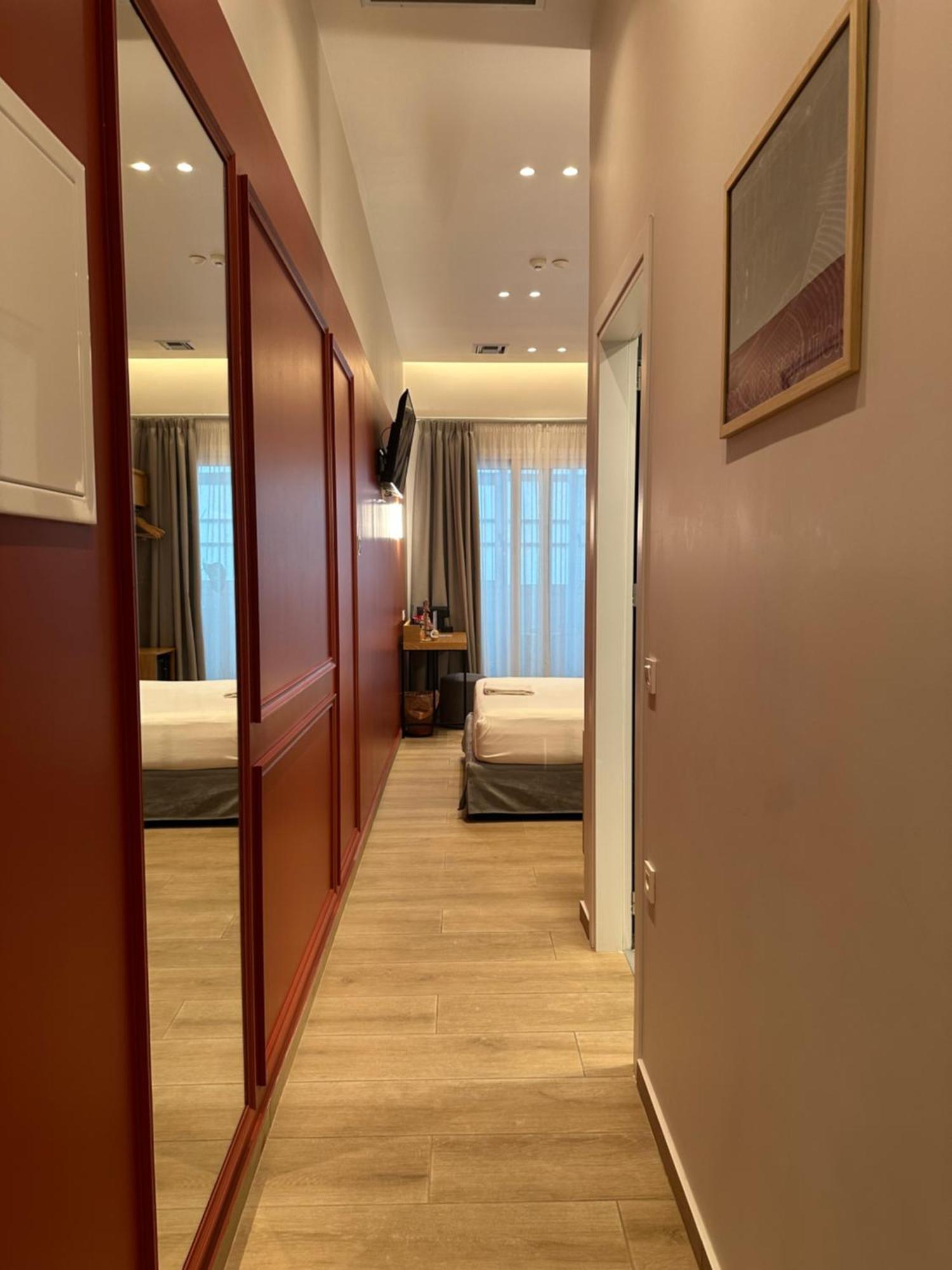 Belle Athenes - Luxury Rooms At Monastiraki Railway Station Exterior foto