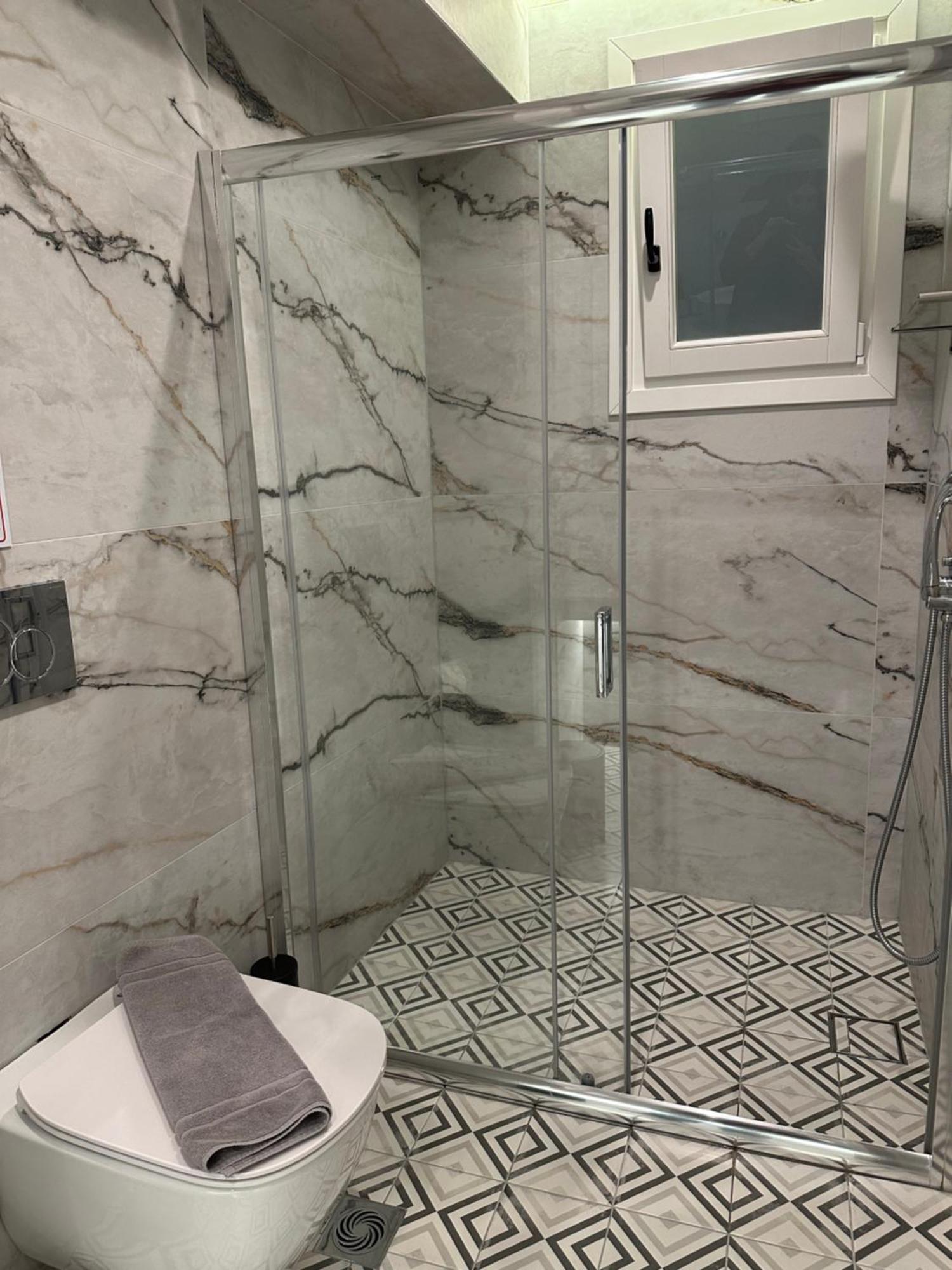 Belle Athenes - Luxury Rooms At Monastiraki Railway Station Exterior foto