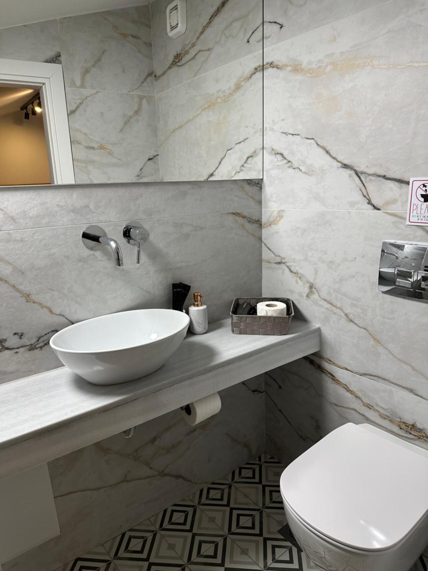 Belle Athenes - Luxury Rooms At Monastiraki Railway Station Exterior foto