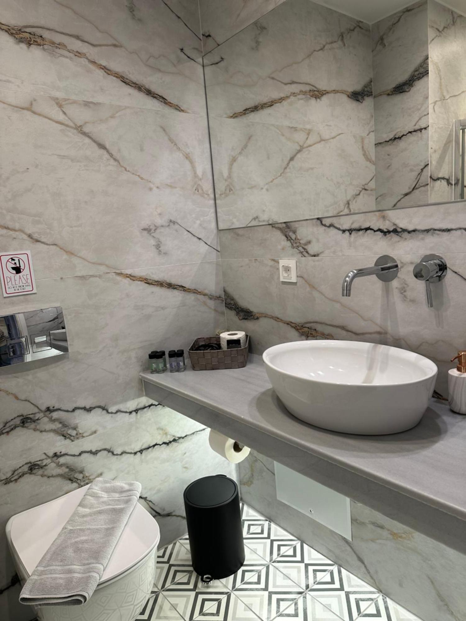 Belle Athenes - Luxury Rooms At Monastiraki Railway Station Exterior foto