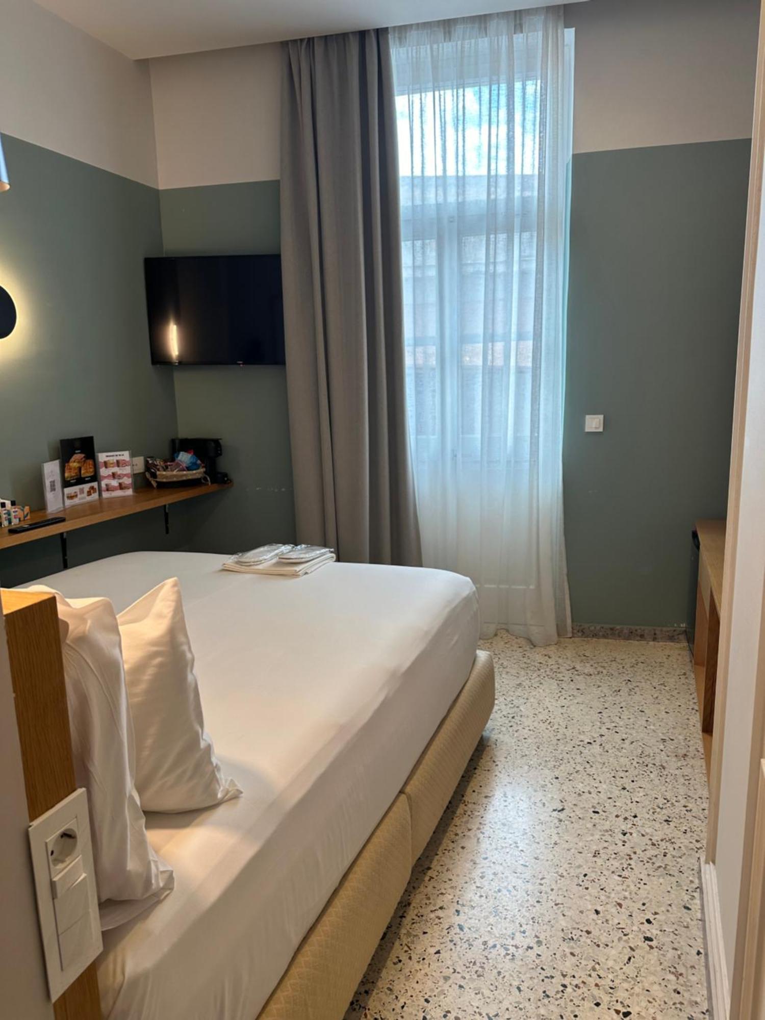 Belle Athenes - Luxury Rooms At Monastiraki Railway Station Exterior foto